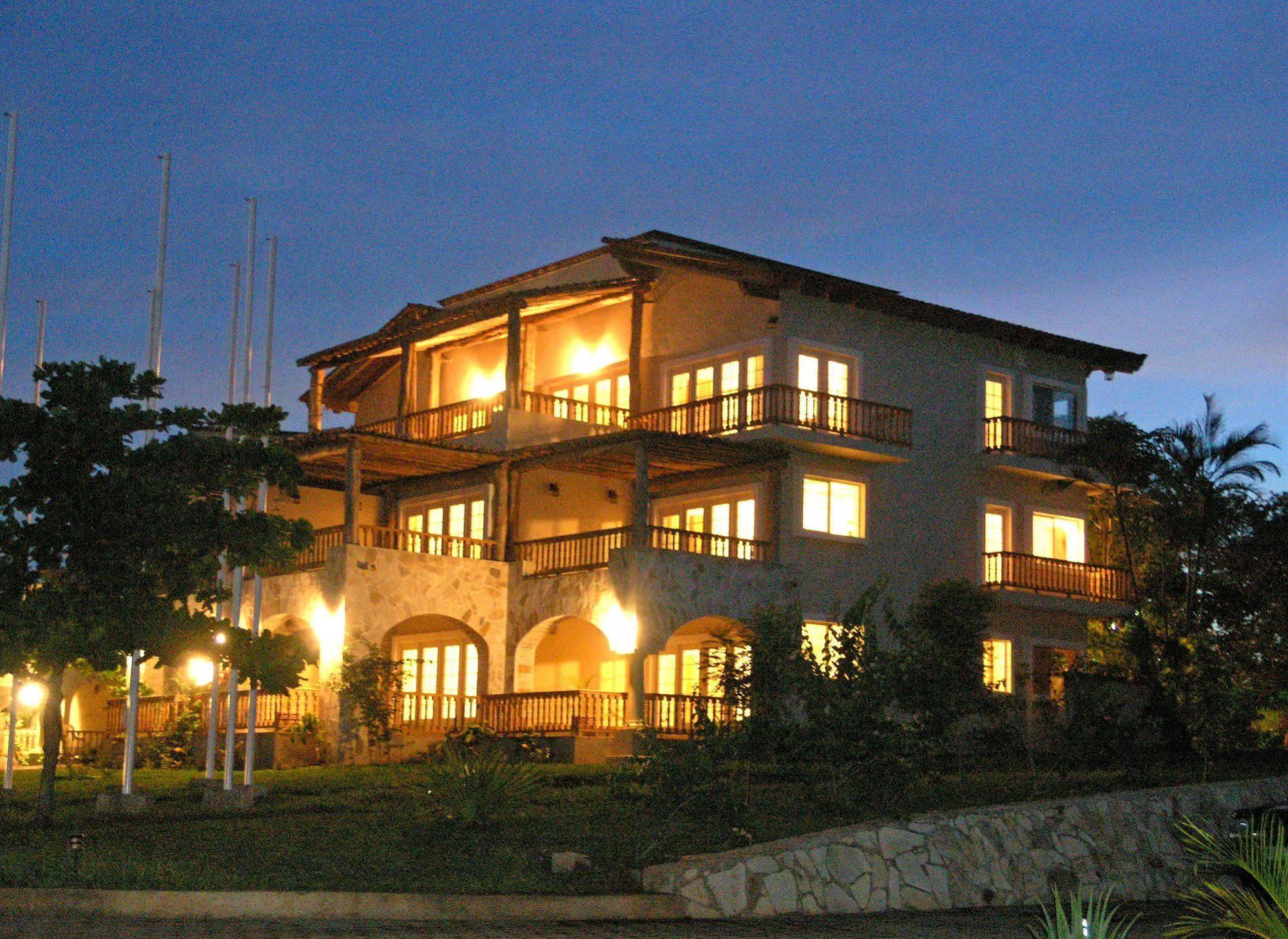 Marina Puesta Del Sol Aposentillo Exterior foto
