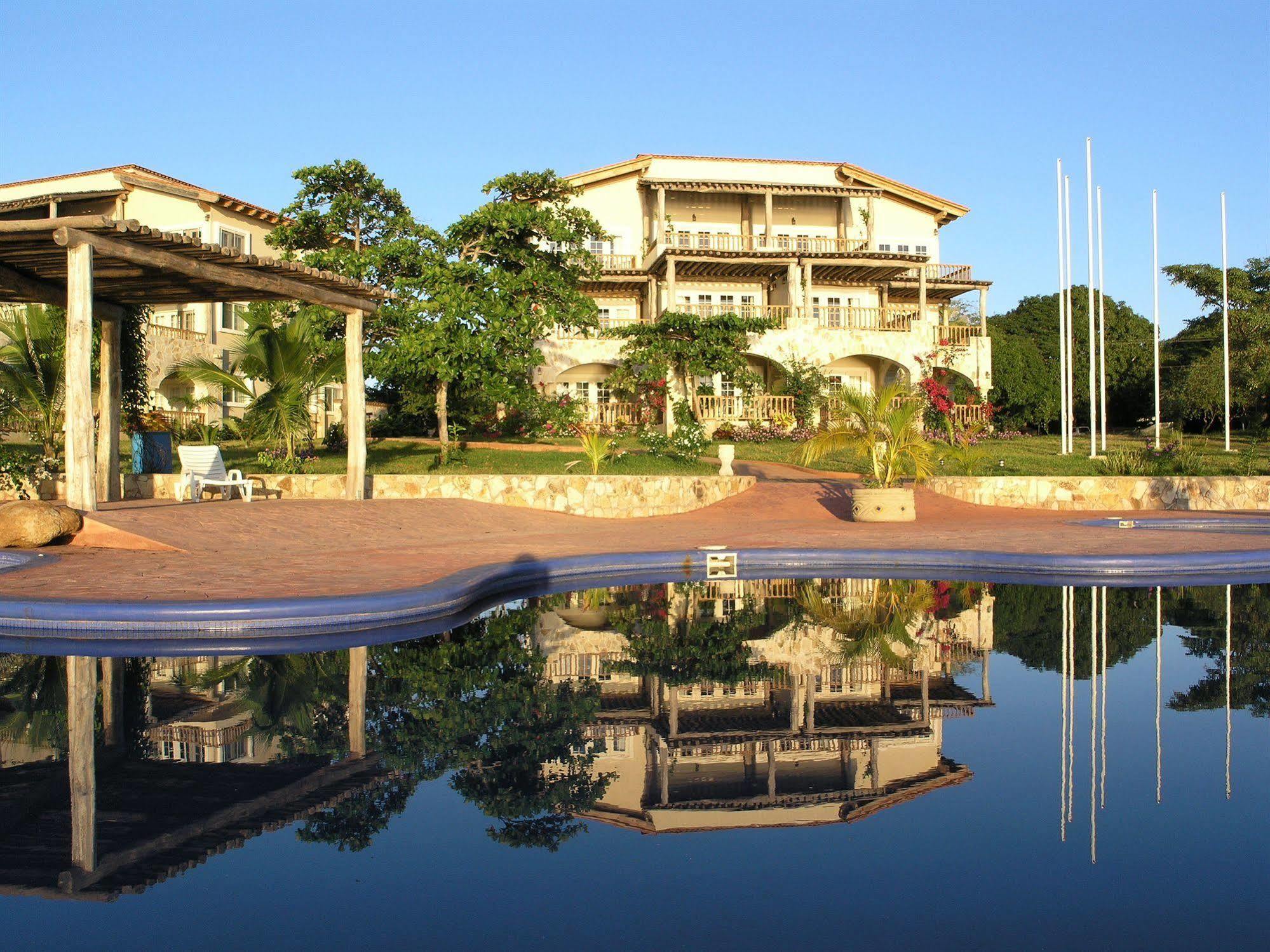 Marina Puesta Del Sol Aposentillo Exterior foto