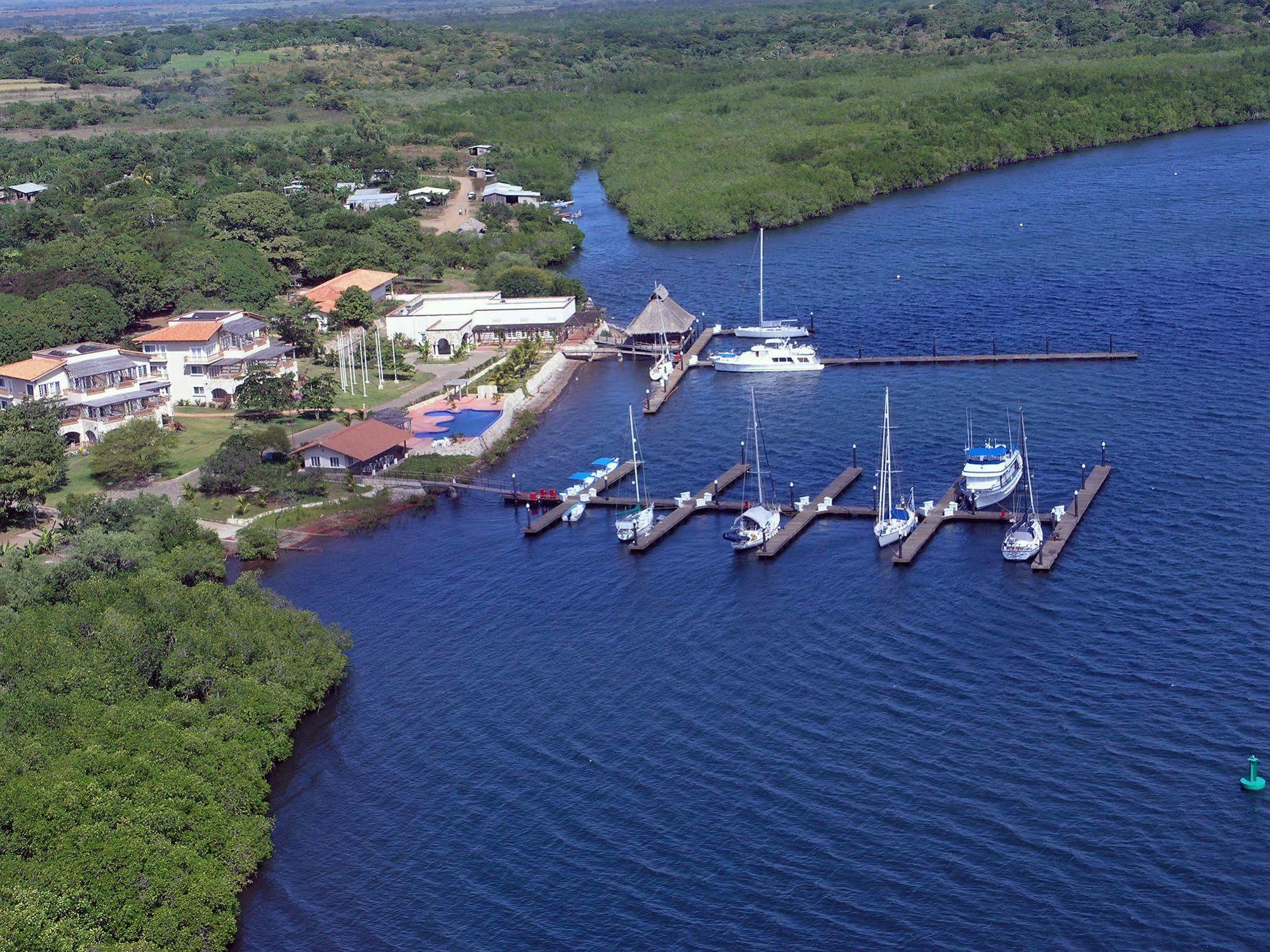 Marina Puesta Del Sol Aposentillo Exterior foto