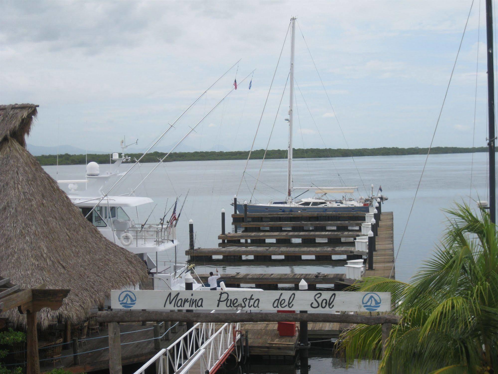 Marina Puesta Del Sol Aposentillo Exterior foto